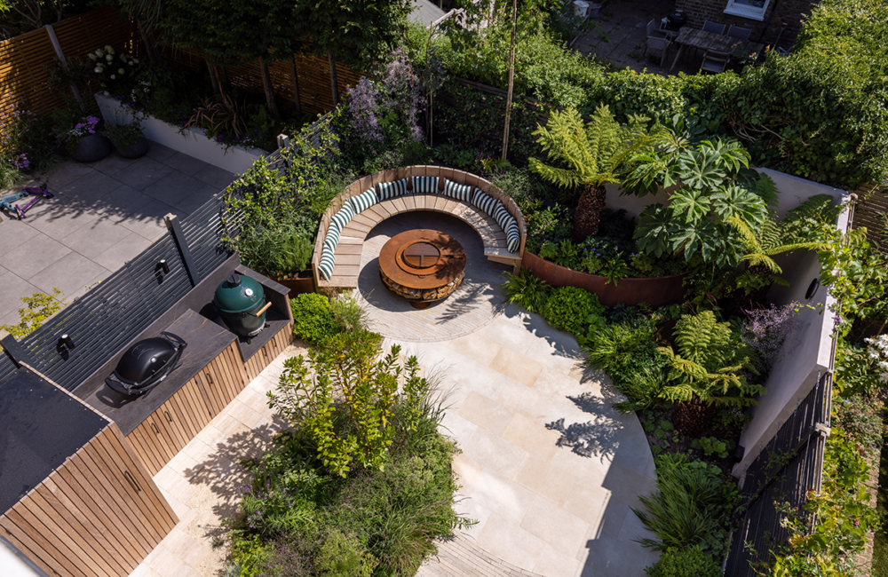 Softly Structured: Regenerating a stale space into an everyday retreat.